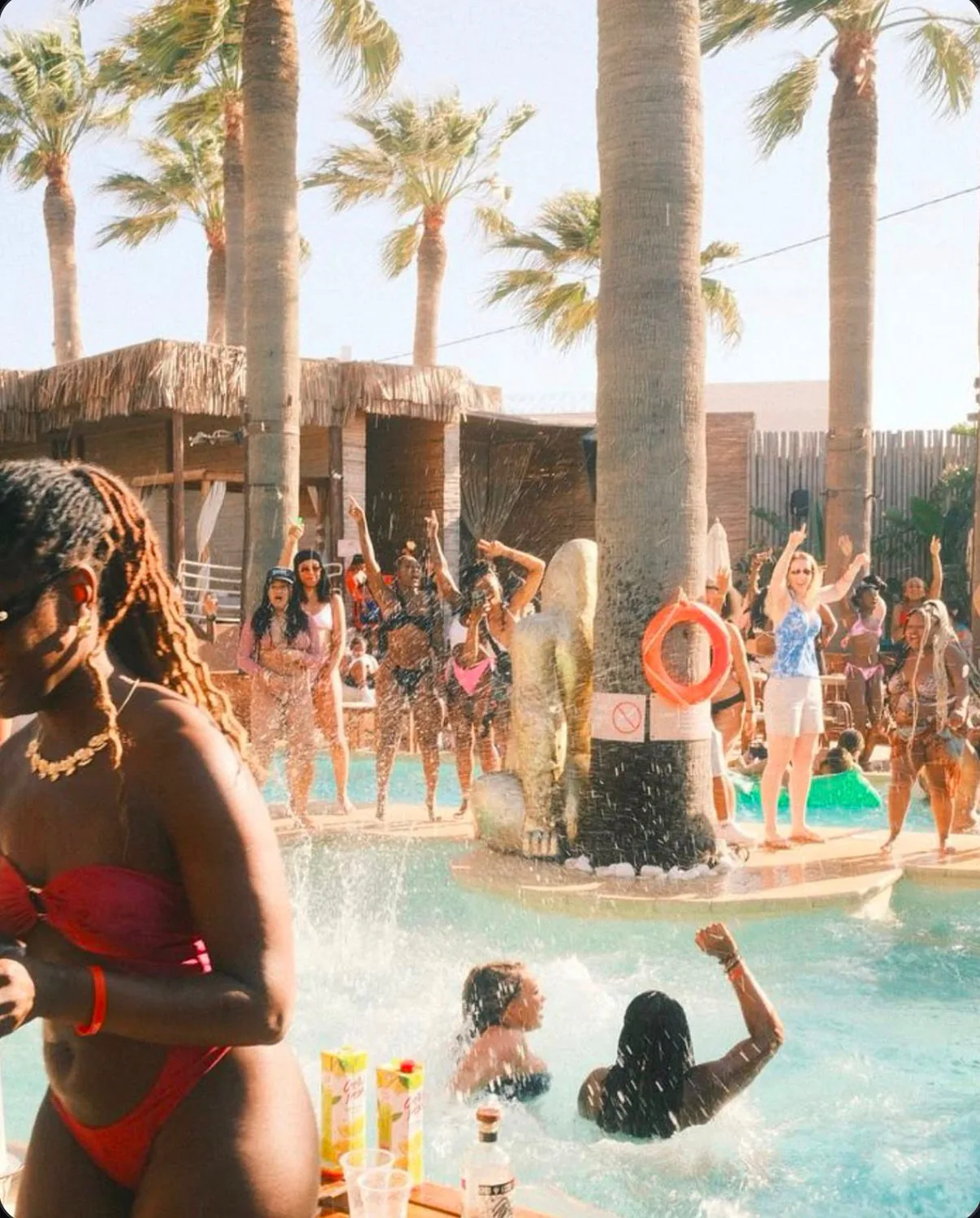 Pool party en beach club